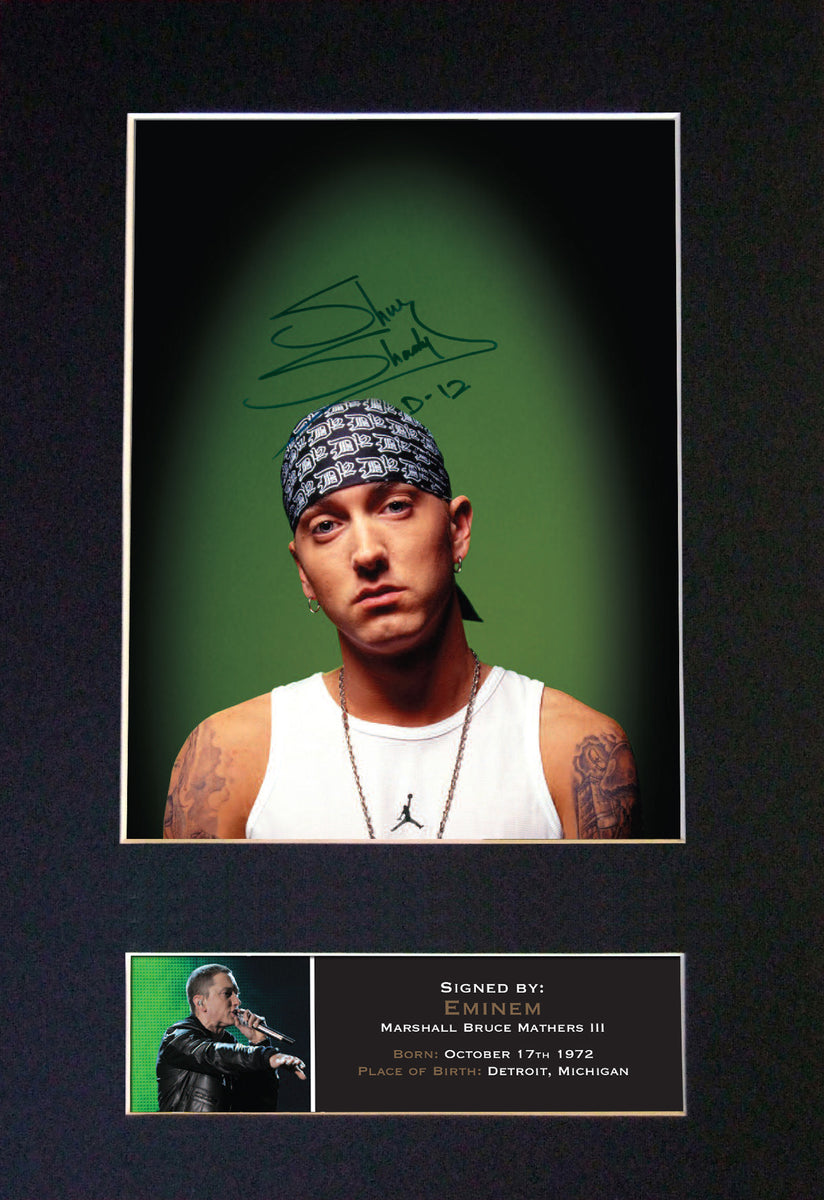 Eminem_amazon_photo_1200x1200.