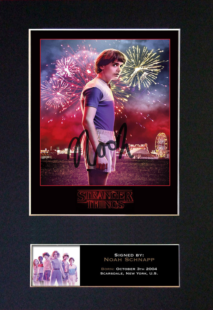 STRANGER THINGS Noah Schnapp Autograph Mounted Signed Photo