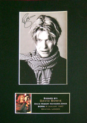 DAVID BOWIE Mounted Signed Photo Reproduction Autograph Print A4 66