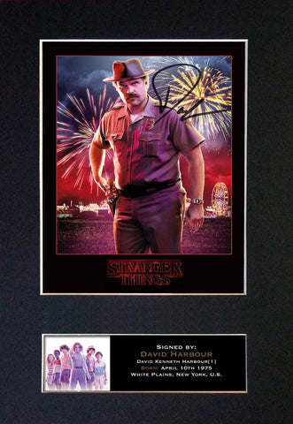 STRANGER THINGS David Harbour Autograph Mounted Signed Photo RePrint #827